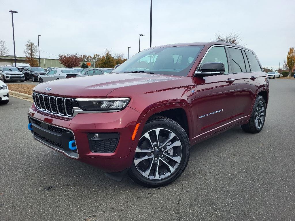 2024 Jeep Grand Cherokee Overland 4xe's photo
