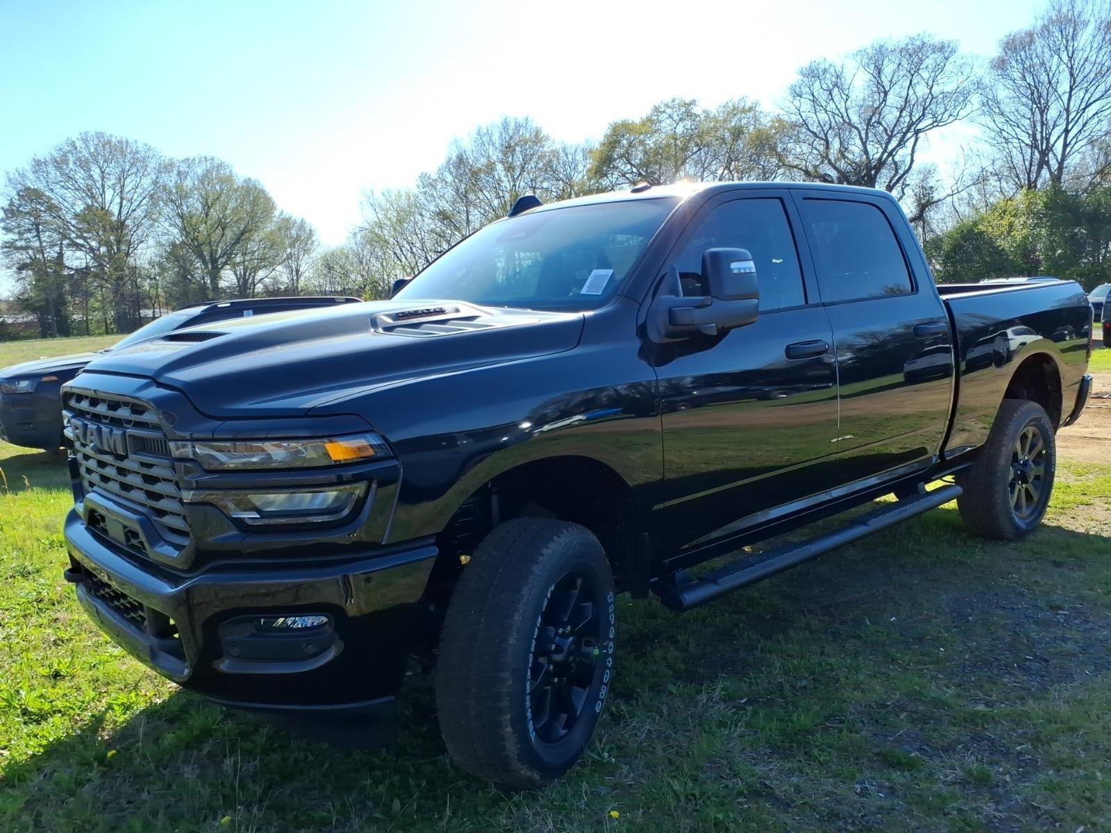 2026 RAM 2500 Black Express Crew Cab 4WD