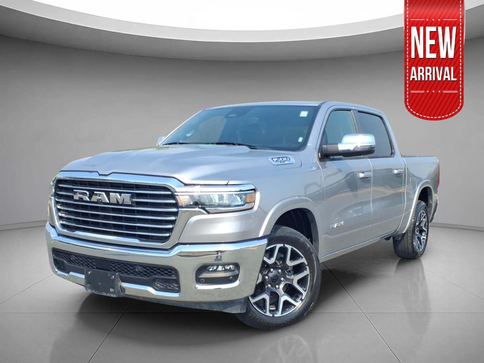 2025 RAM 1500 Laramie Crew Cab 4WD