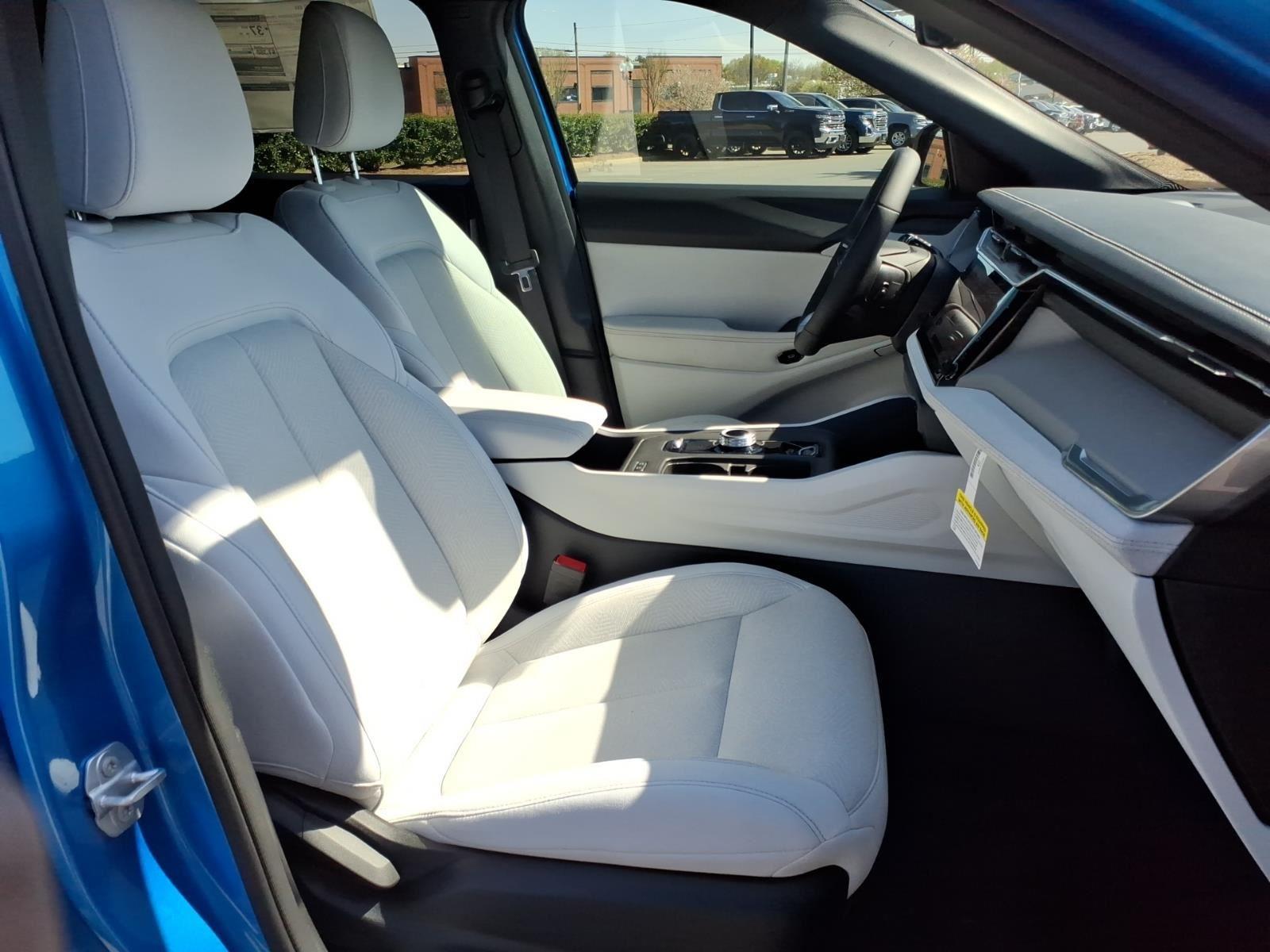 New 2026 PBJ Hydro Blue Pearl Coat JEEP  image 18