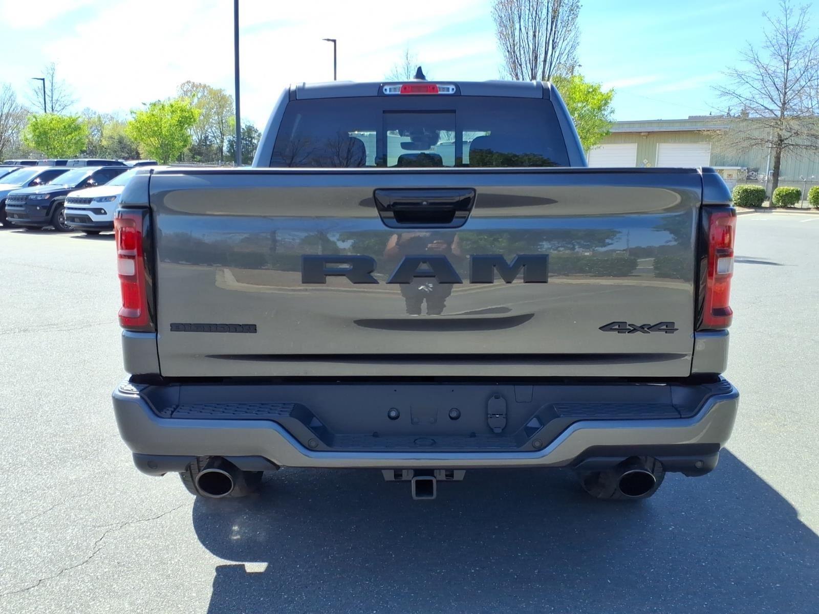 New 2026 PAU Granite Crystal Met. Clear Coat RAM  image 16
