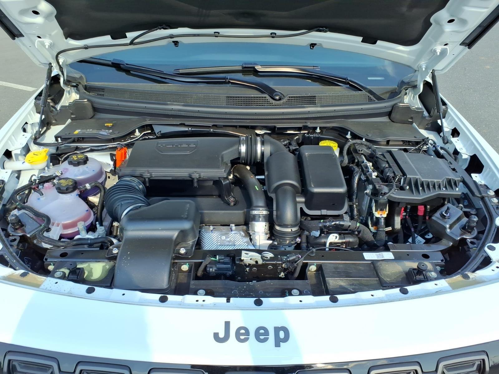 New 2026 Bright White Clearcoat Jeep Laredo image 29