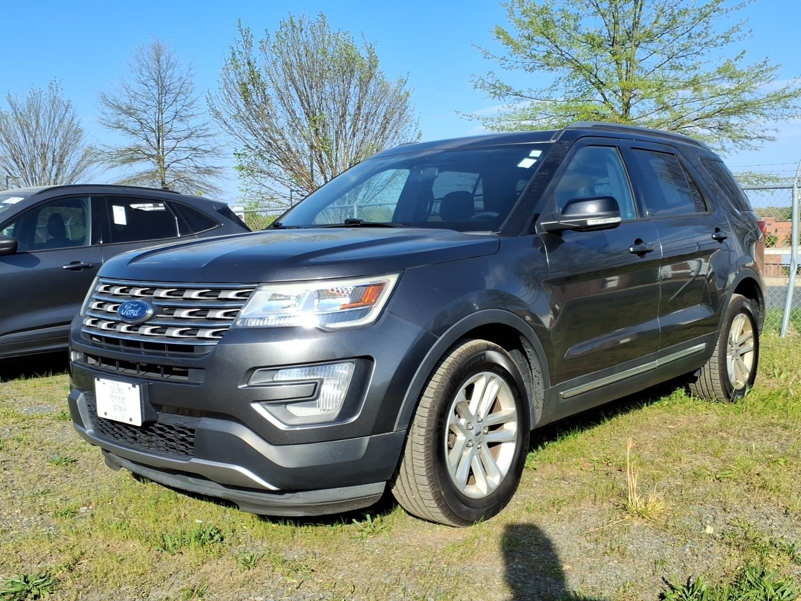 Gray (Magnetic) 2017 Ford Explorer XLT SUV / Crossover Front-Wheel Drive 6-Speed Automatic