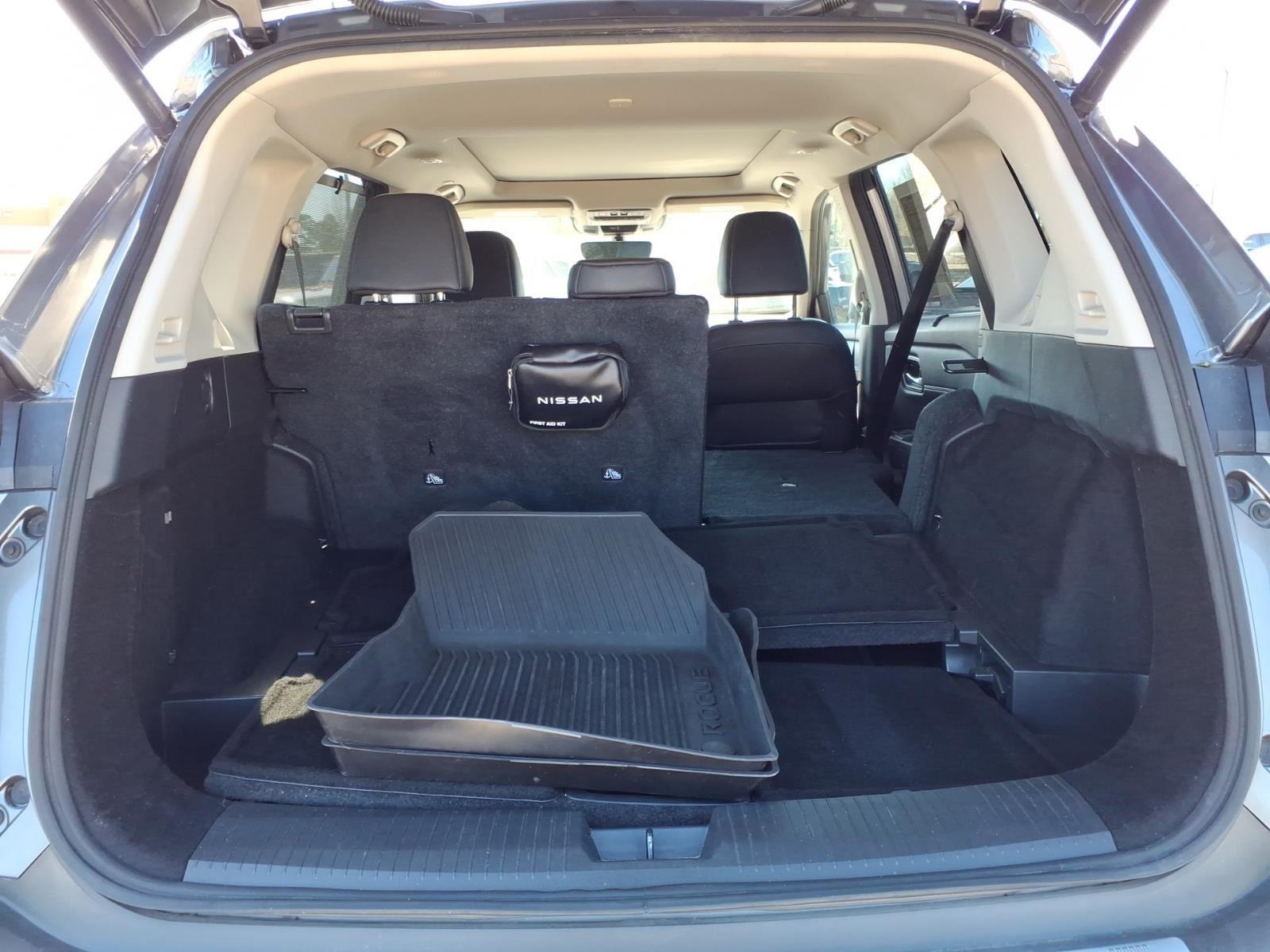 Used 2022 Gun Metallic NISSAN SL image 27