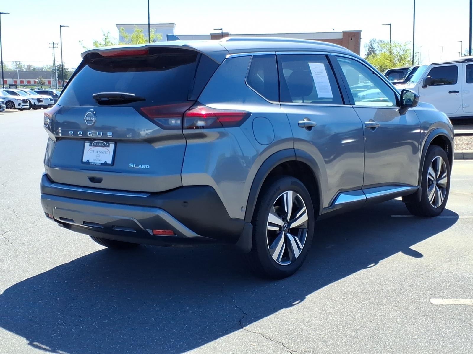 Used 2022 Gun Metallic NISSAN SL image 2