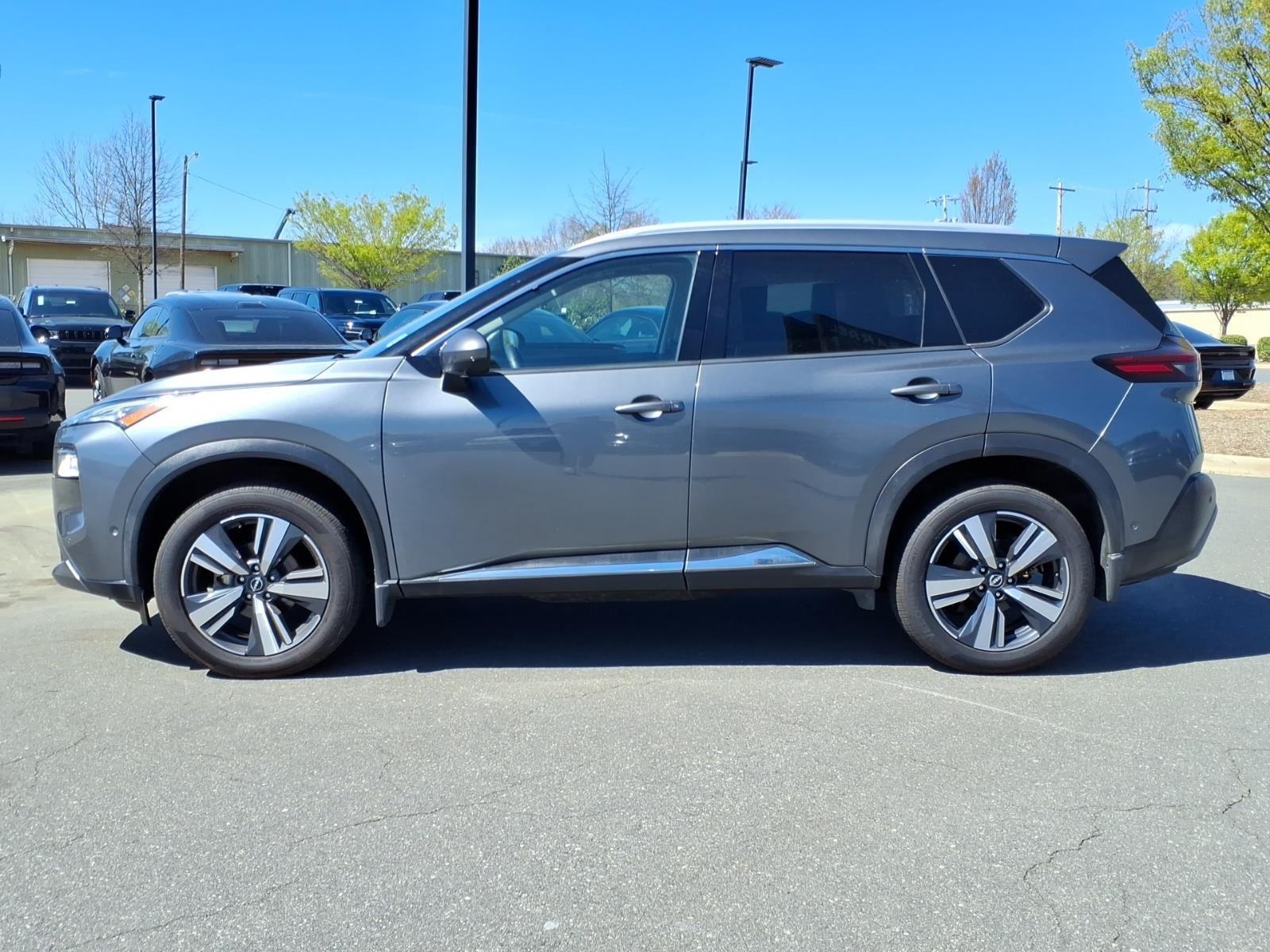 Used 2022 Gun Metallic NISSAN SL image 3
