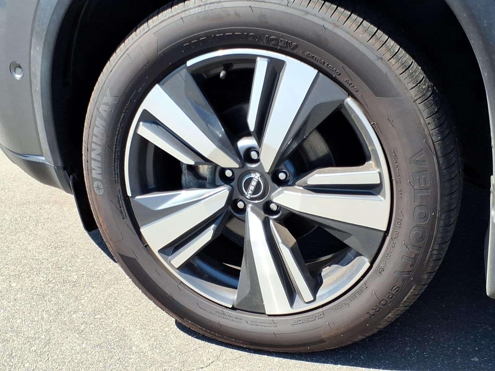 Used 2022 Gun Metallic NISSAN SL image 11