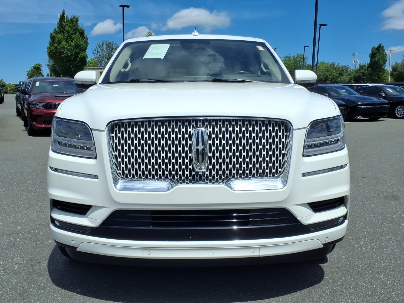 Used 2021 Pristine White Lincoln Reserve image 10
