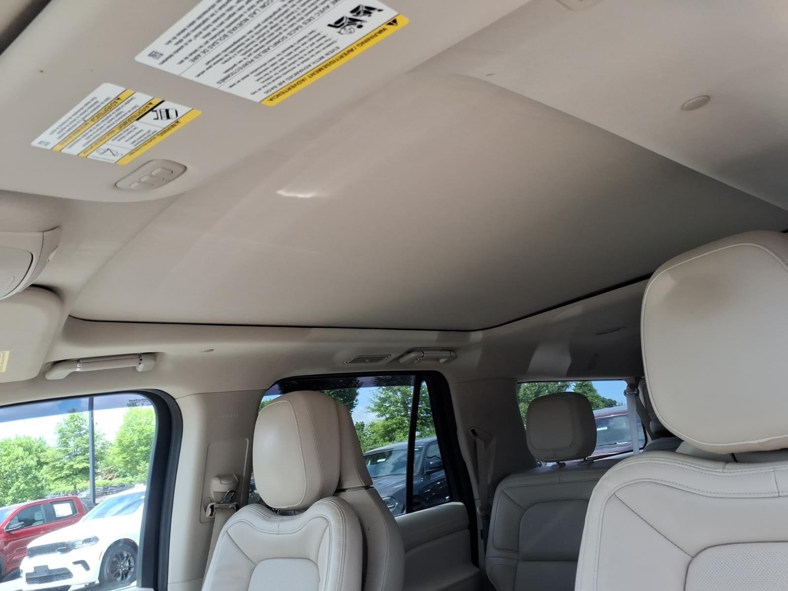 Used 2021 Pristine White Lincoln Reserve image 16