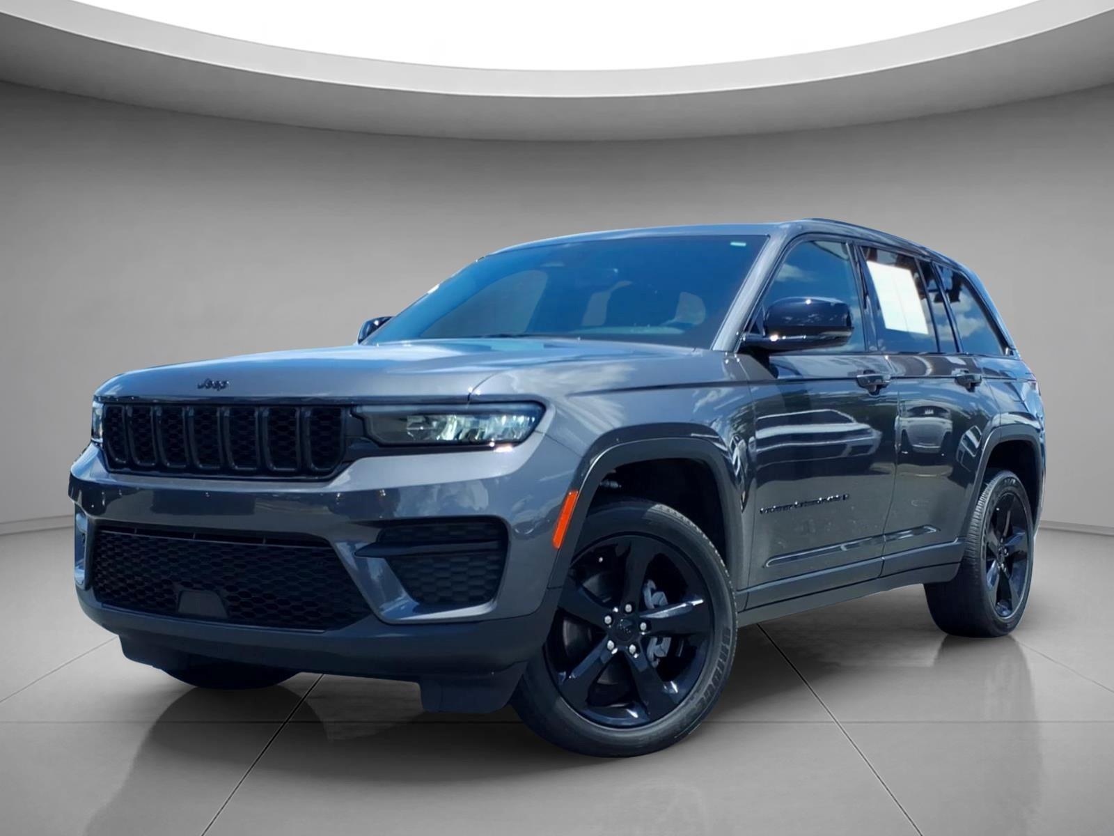 2023 Jeep Grand Cherokee Altitude 4WD