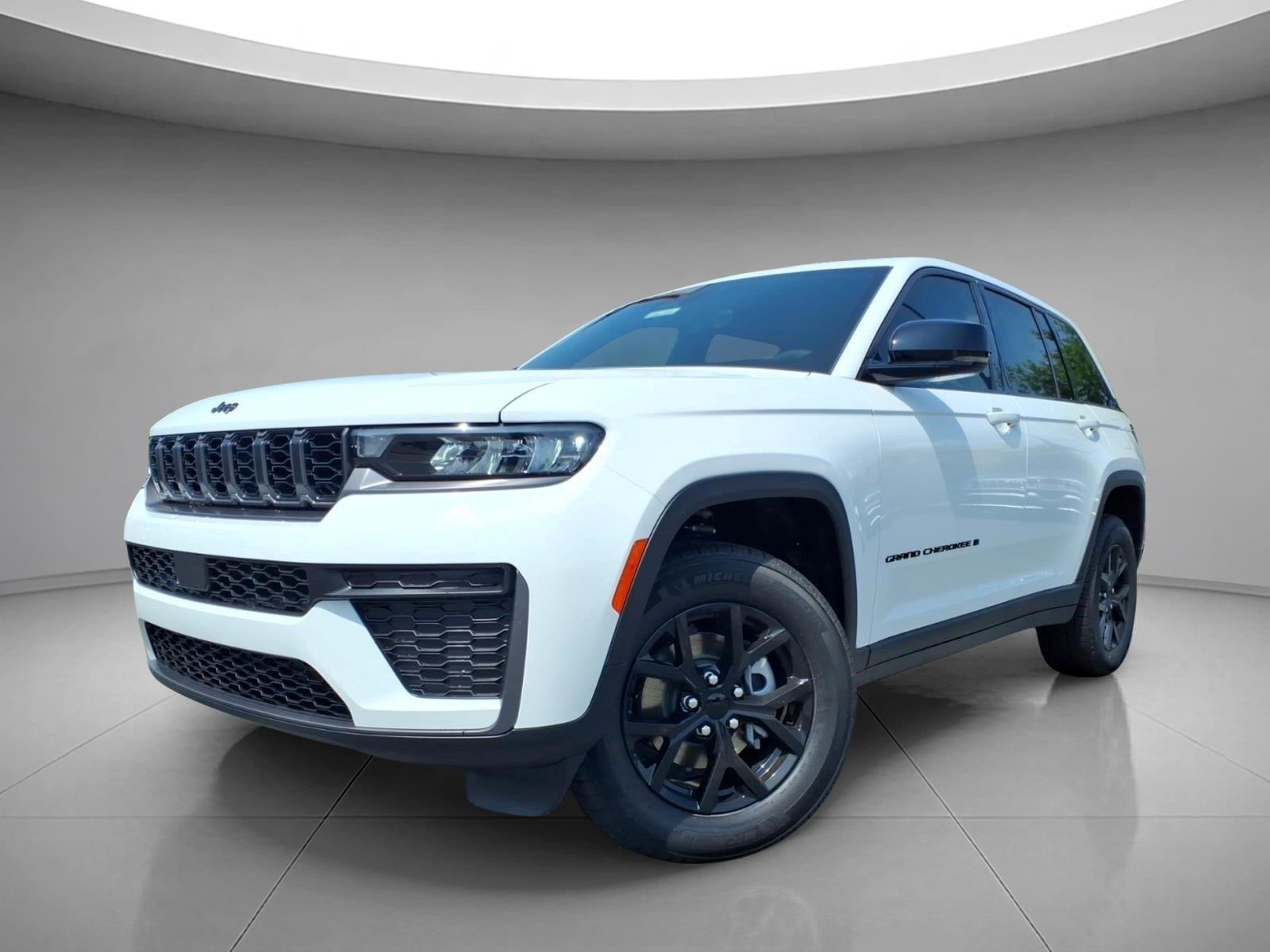 Bright White Clearcoat 2026 Jeep Grand Cherokee SUV / Crossover 4X2 8-Speed Automatic