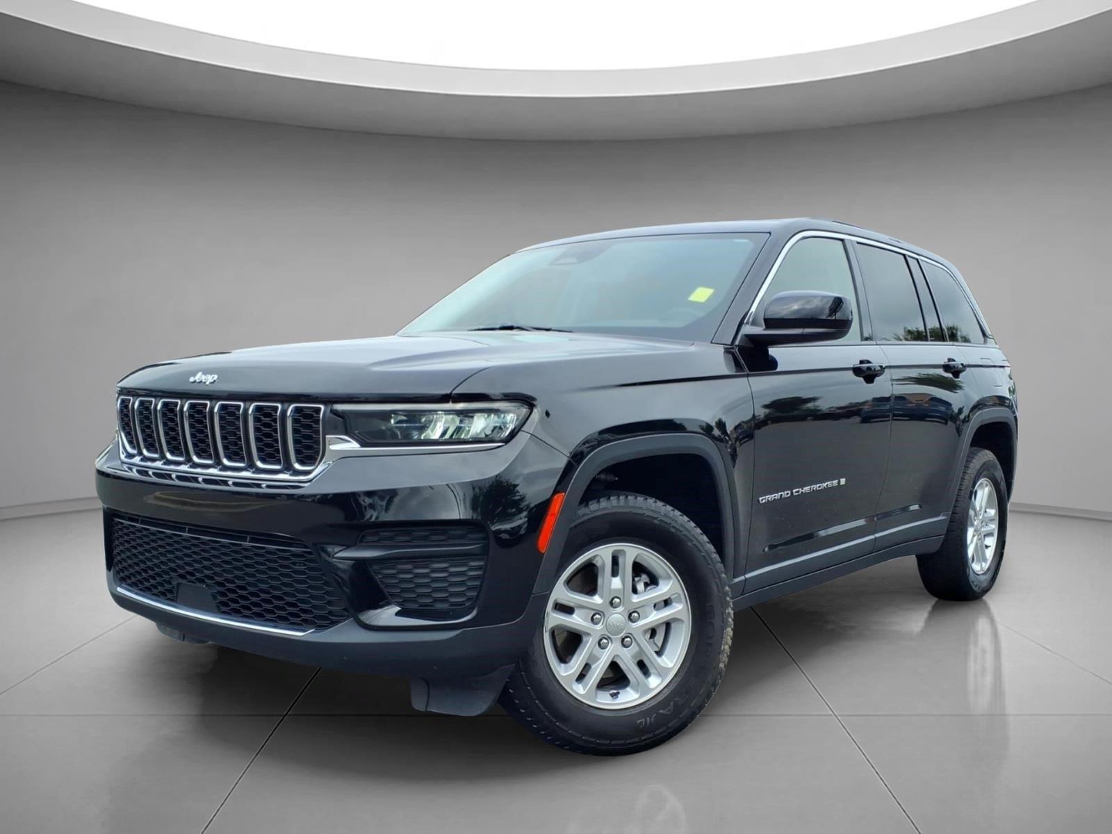 Diamond Black Crystal Pearlcoat 2022 Jeep Grand Cherokee SUV / Crossover 4X2 8-Speed Automatic