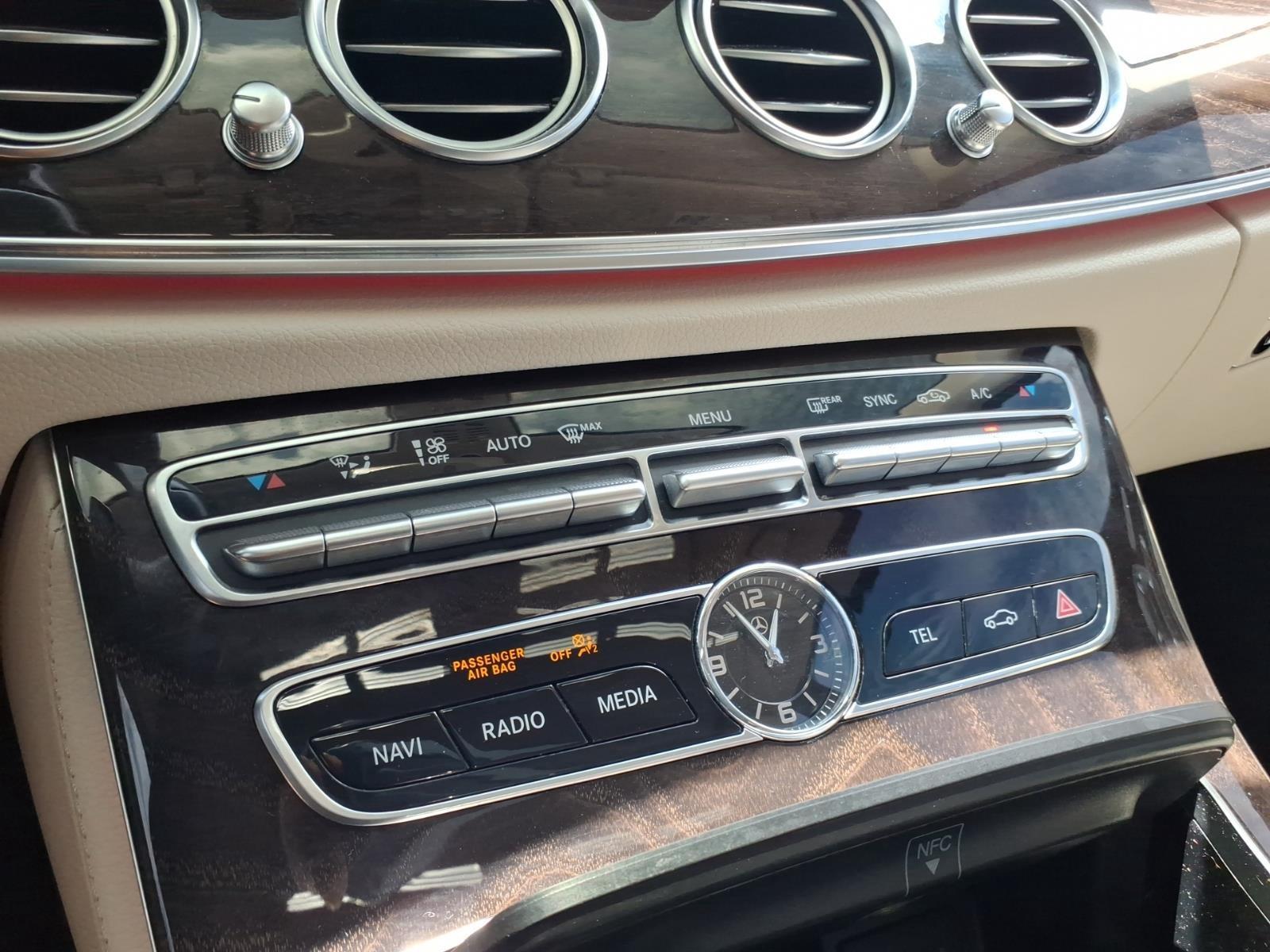 Used 2020 Lunar Blue Metallic Mercedes-Benz E 350 image 26