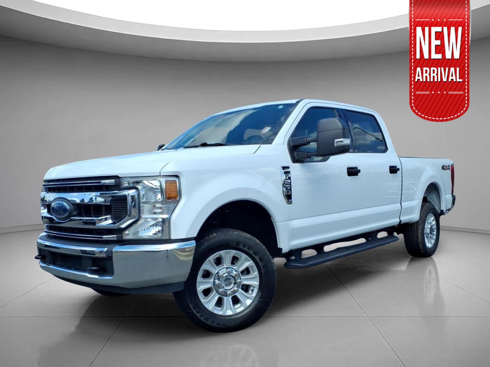 Oxford White 2022 Ford F-250 Super Duty Pickup Truck Four-Wheel Drive 6-Speed Automatic