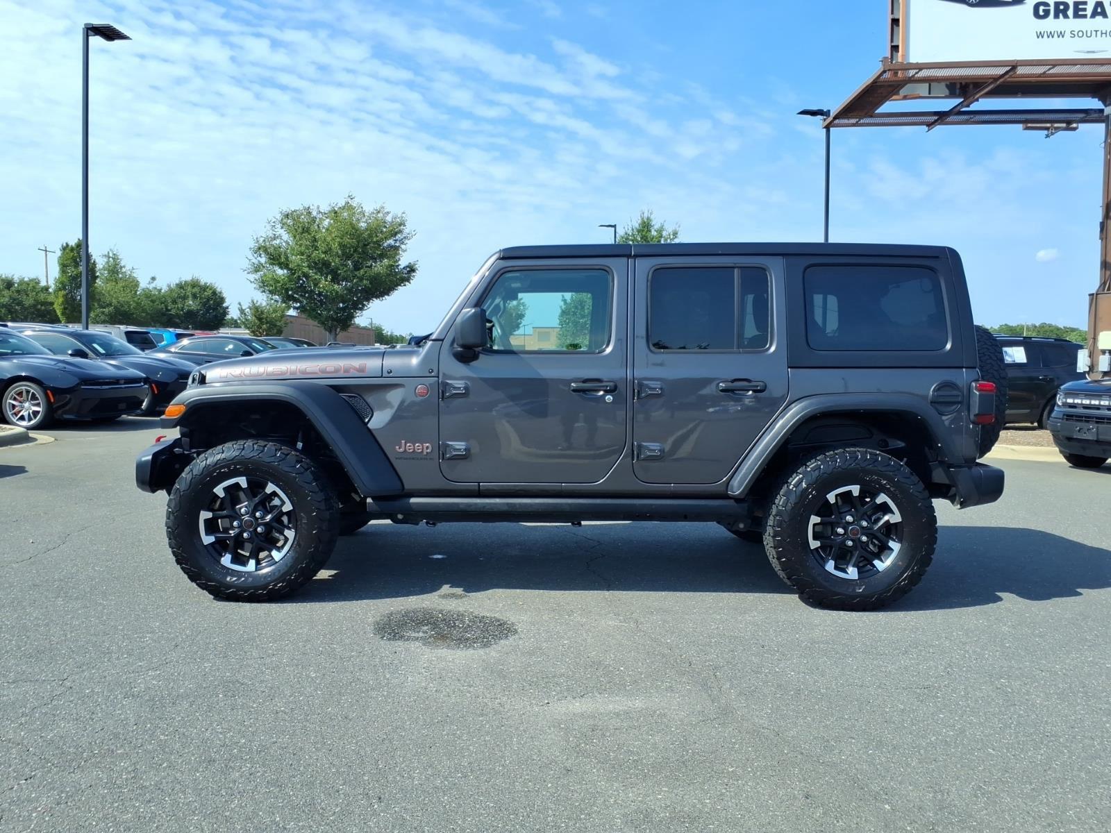 Used 2025 Granite Crystal Metallic Clearcoat Jeep Rubicon image 3