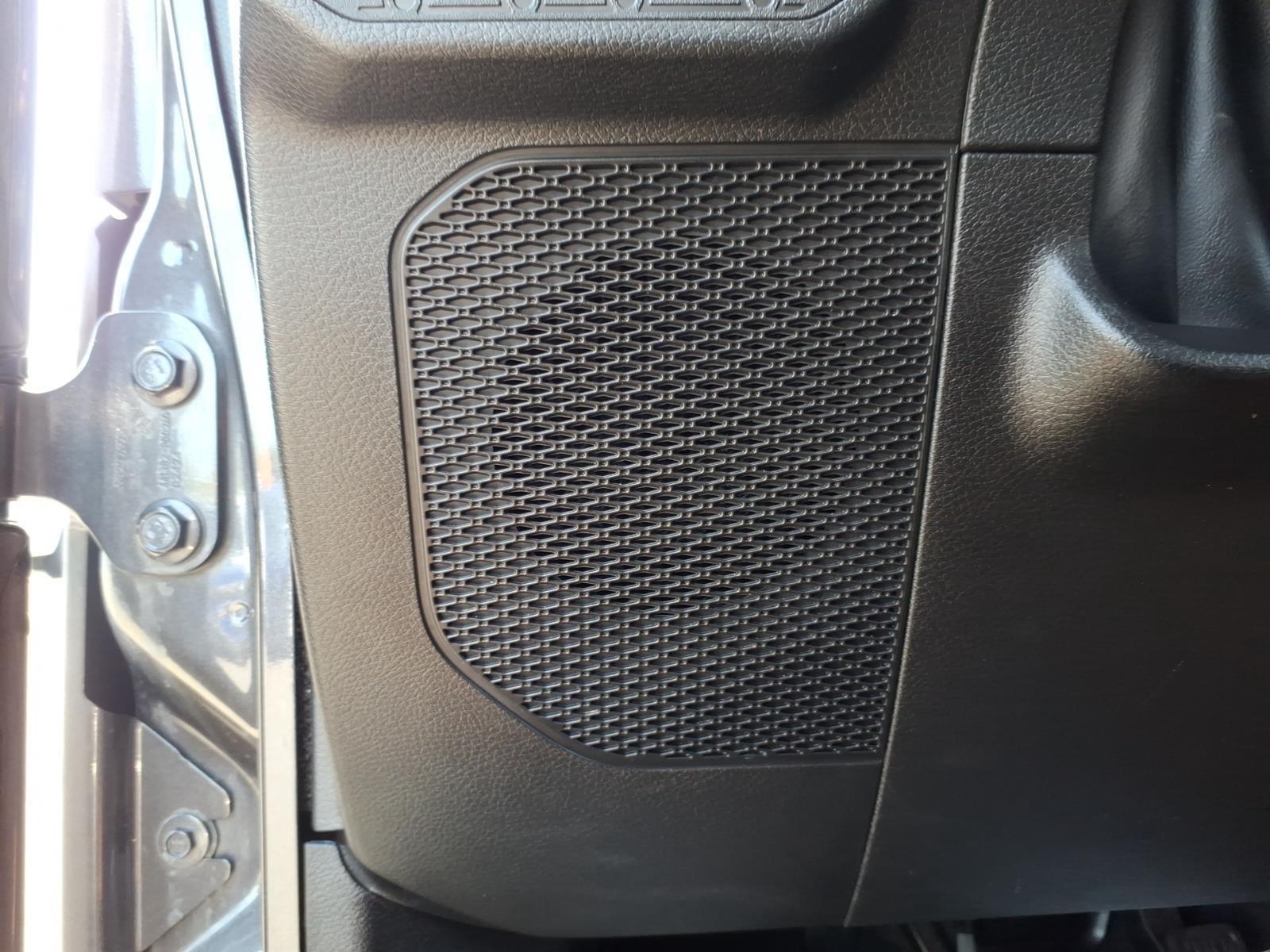 Used 2025 Granite Crystal Metallic Clearcoat Jeep Rubicon image 5