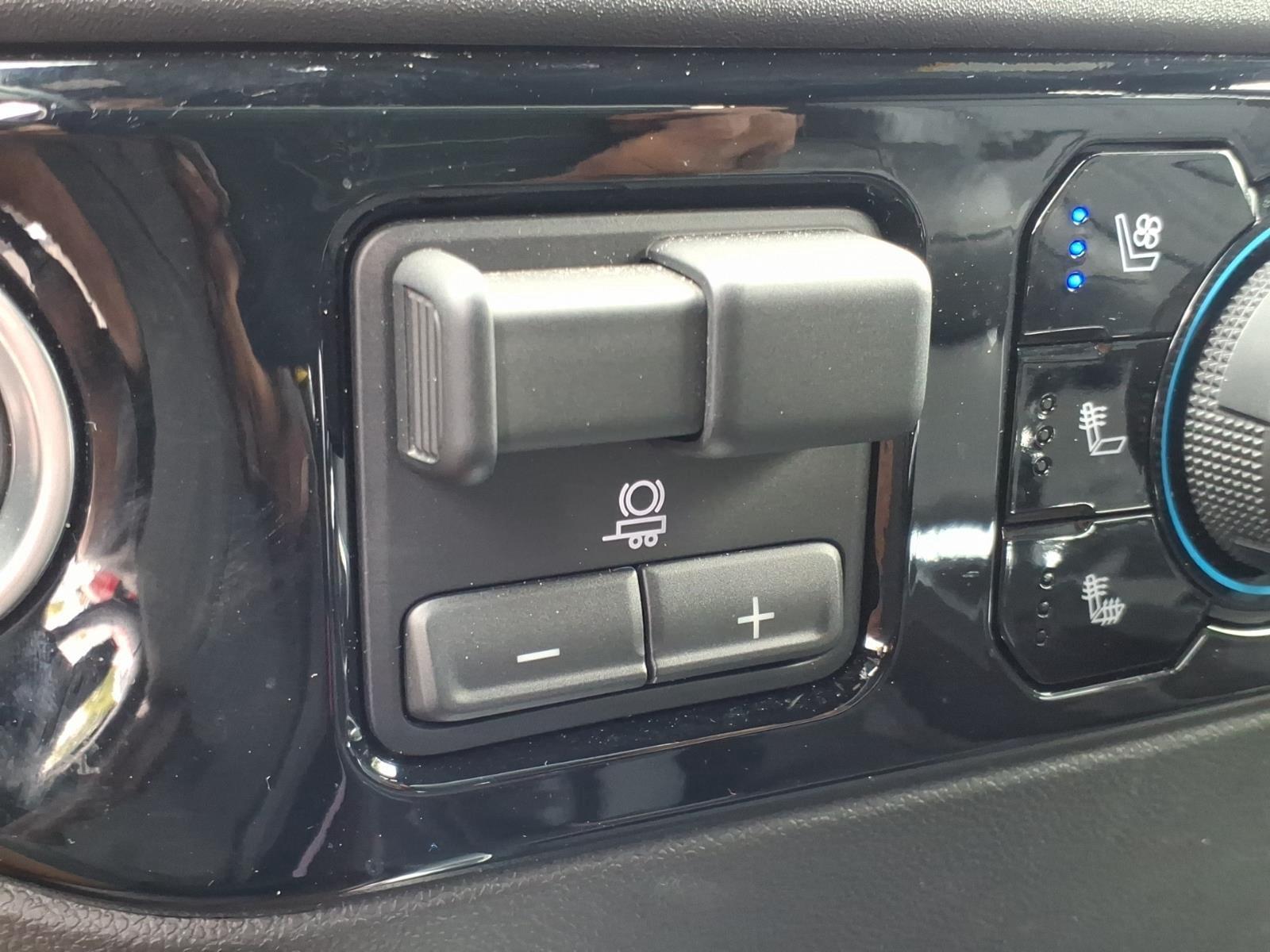 Used 2025 Black Chevrolet High Country image 8