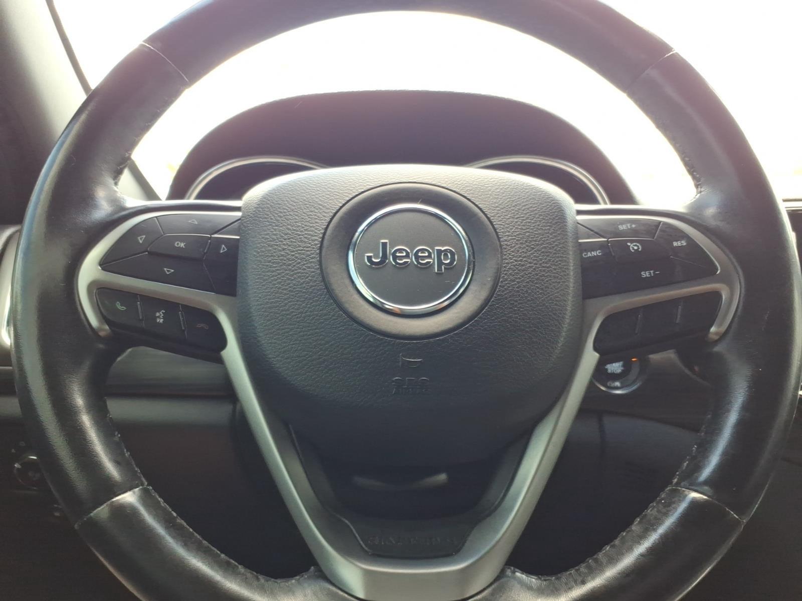 Used 2020 Bright White Clearcoat Jeep Altitude image 26