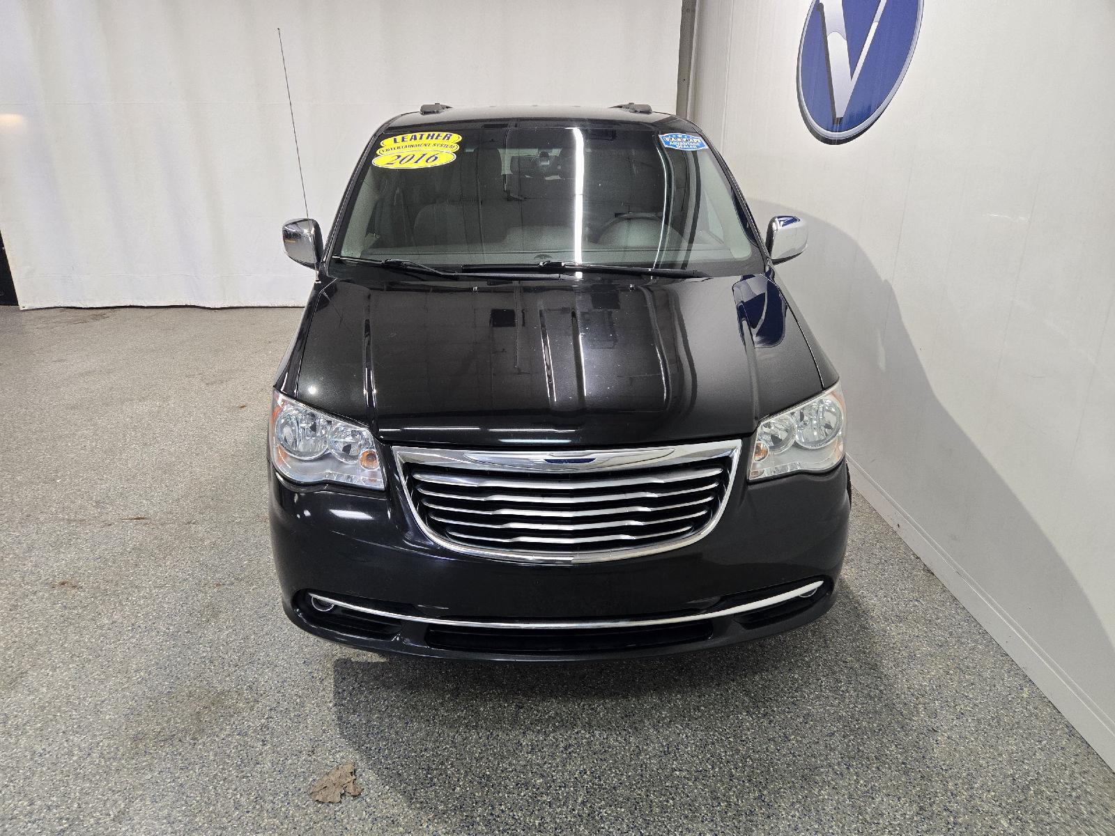 2016 Chrysler Town & Country