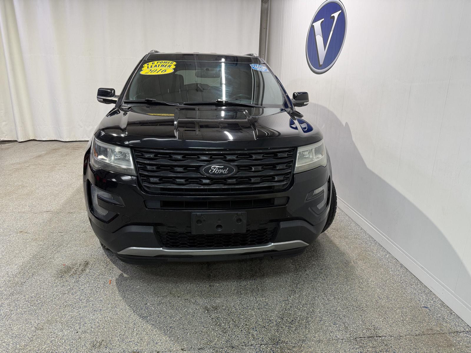 2016 Ford Explorer XLT's photo