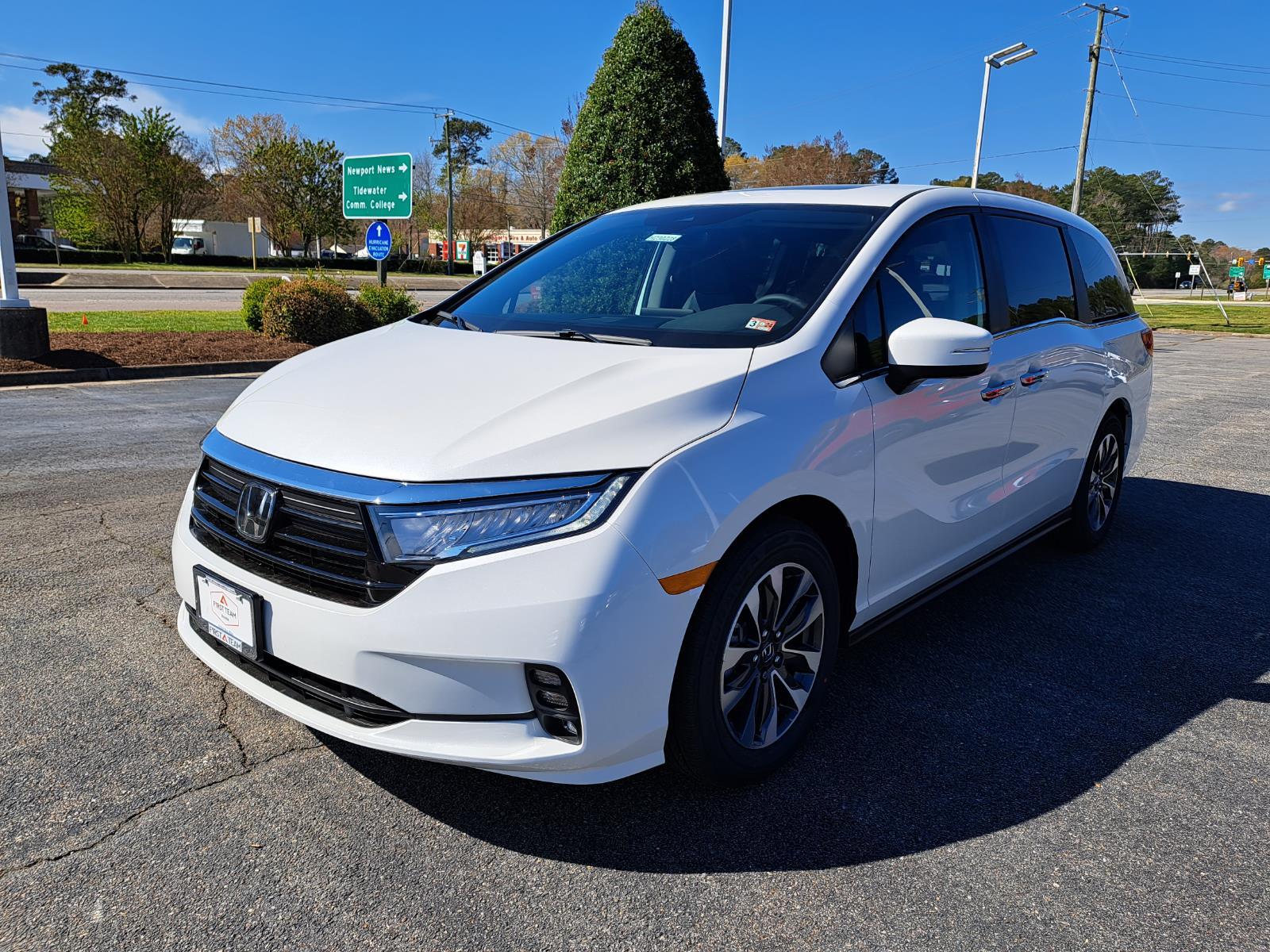 2023 Honda Odyssey EX-L Sports Van Front Wheel Drive