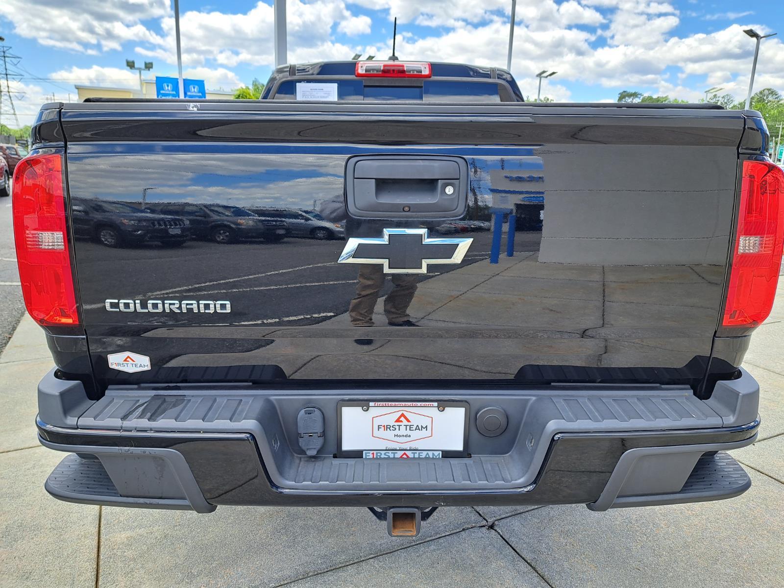 2015 Chevrolet Colorado 2WD Z71 Crew Cab Pickup  mobile thumbnail 5
