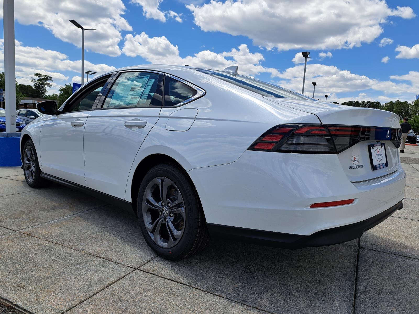 2023 Honda Accord Sedan EX Sedan 4 Dr. FrontWheelDrive 6