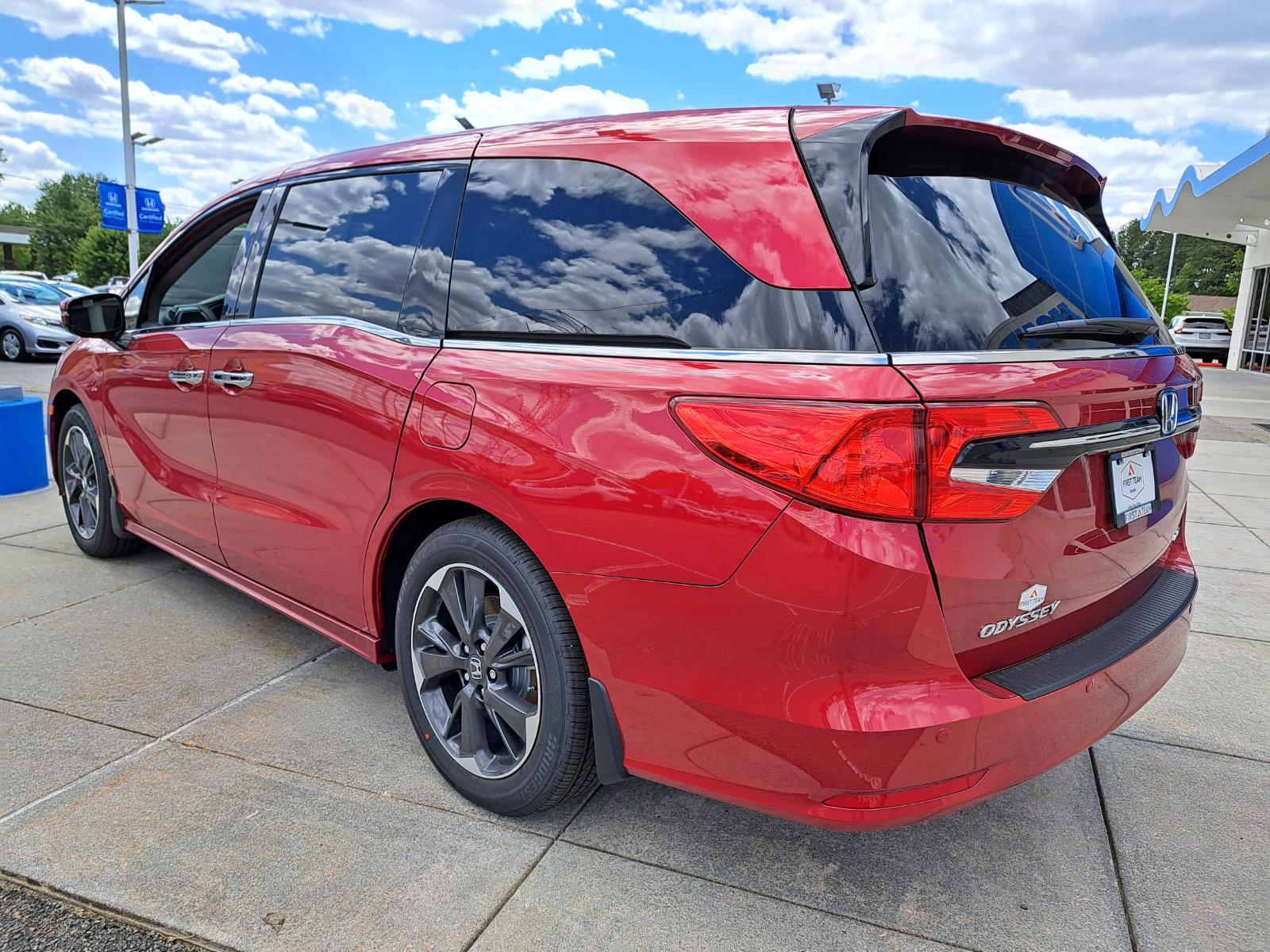 2023 Honda Odyssey Elite Sports Van Front Wheel Drive 6