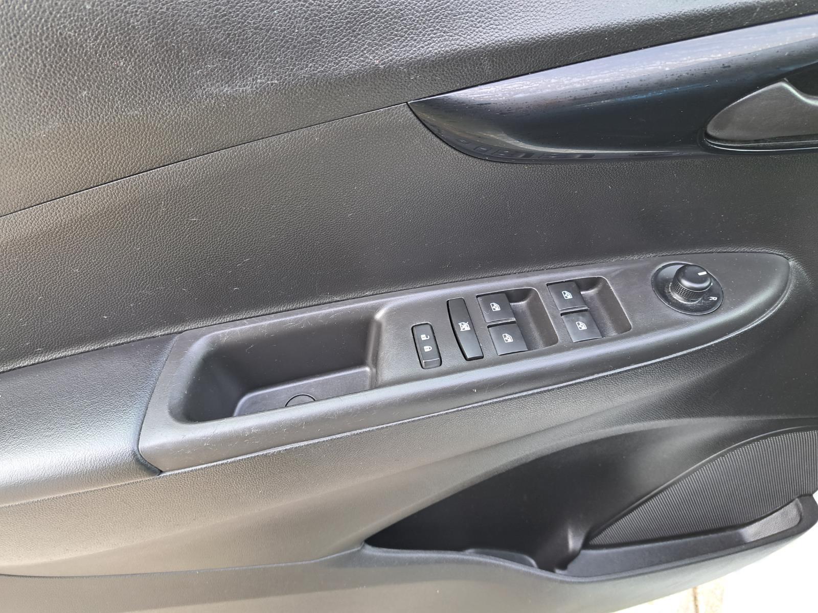 2020 Chevrolet Spark LT Hatchback 4 Dr. Front Wheel Drive mobile thumbnail 20