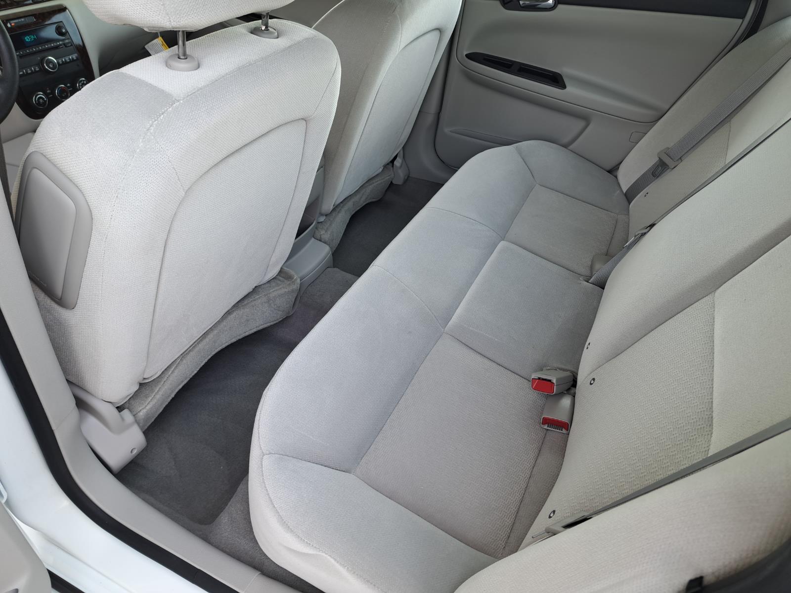 2015 Chevrolet Impala Limited LS Sedan 4 Dr. Front Wheel Drive mobile thumbnail 21