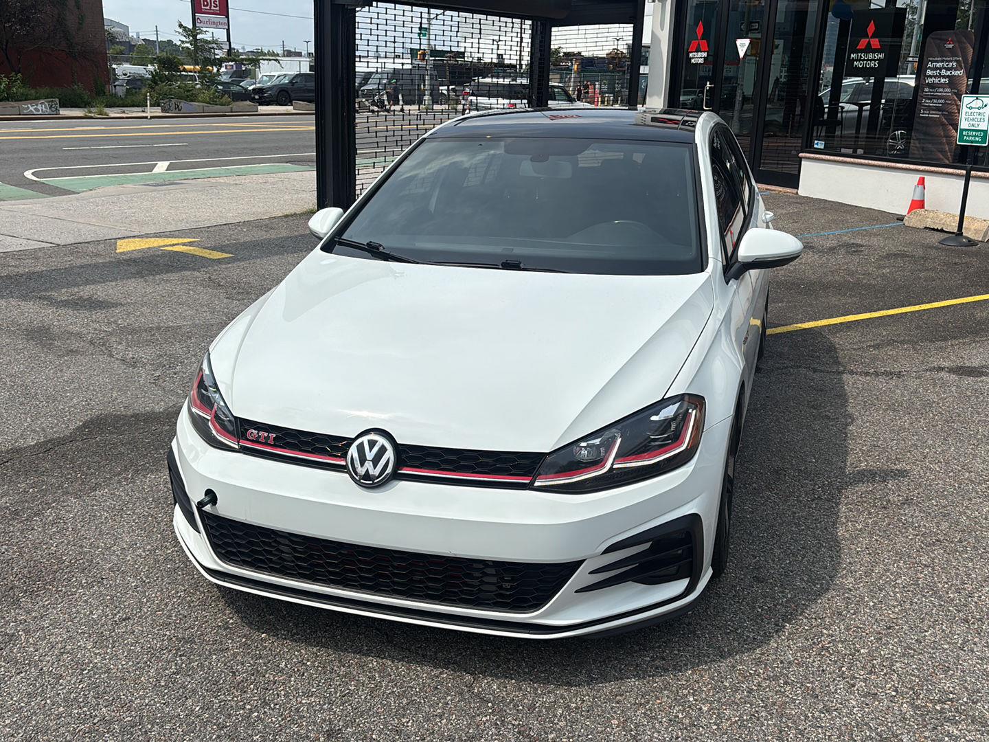 Pure White 2019 Volkswagen Golf GTI Hatchback Front-Wheel Drive Automatic