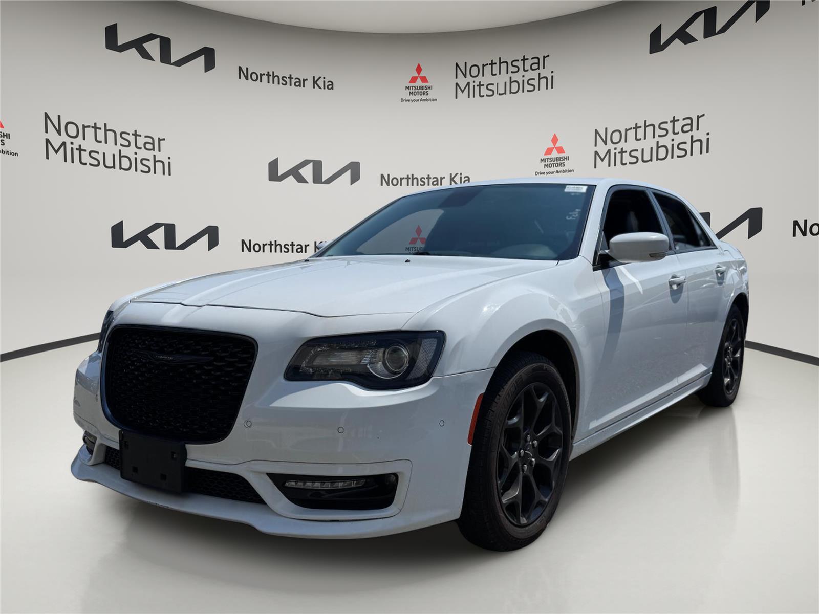 2022 Chrysler 300 Touring L AWD