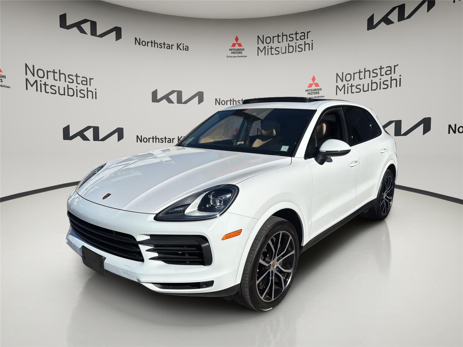 White 2023 Porsche Cayenne AWD SUV / Crossover All-Wheel Drive Automatic