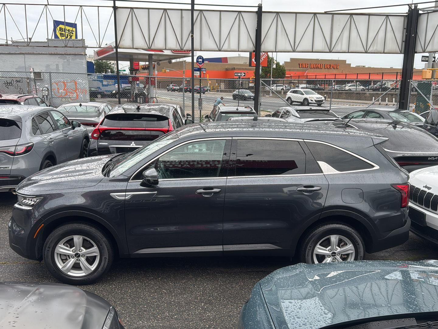 View vehicle photo 2