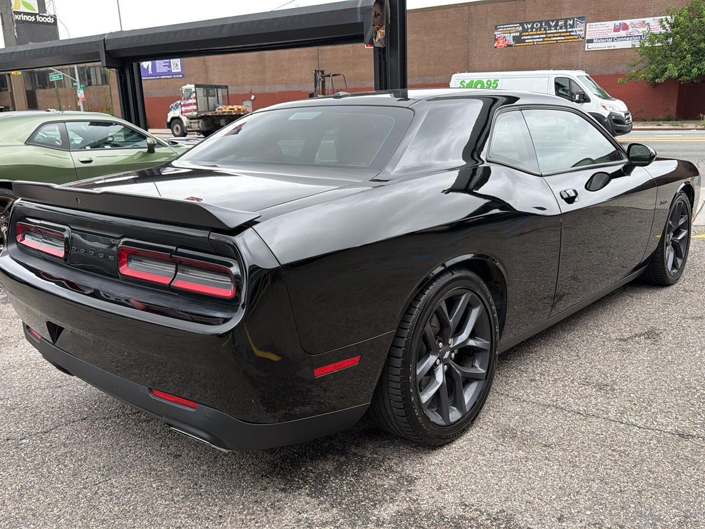 Pitch Black Clearcoat 2023 Dodge Challenger Coupe Rear-Wheel Drive 8-Speed Automatic