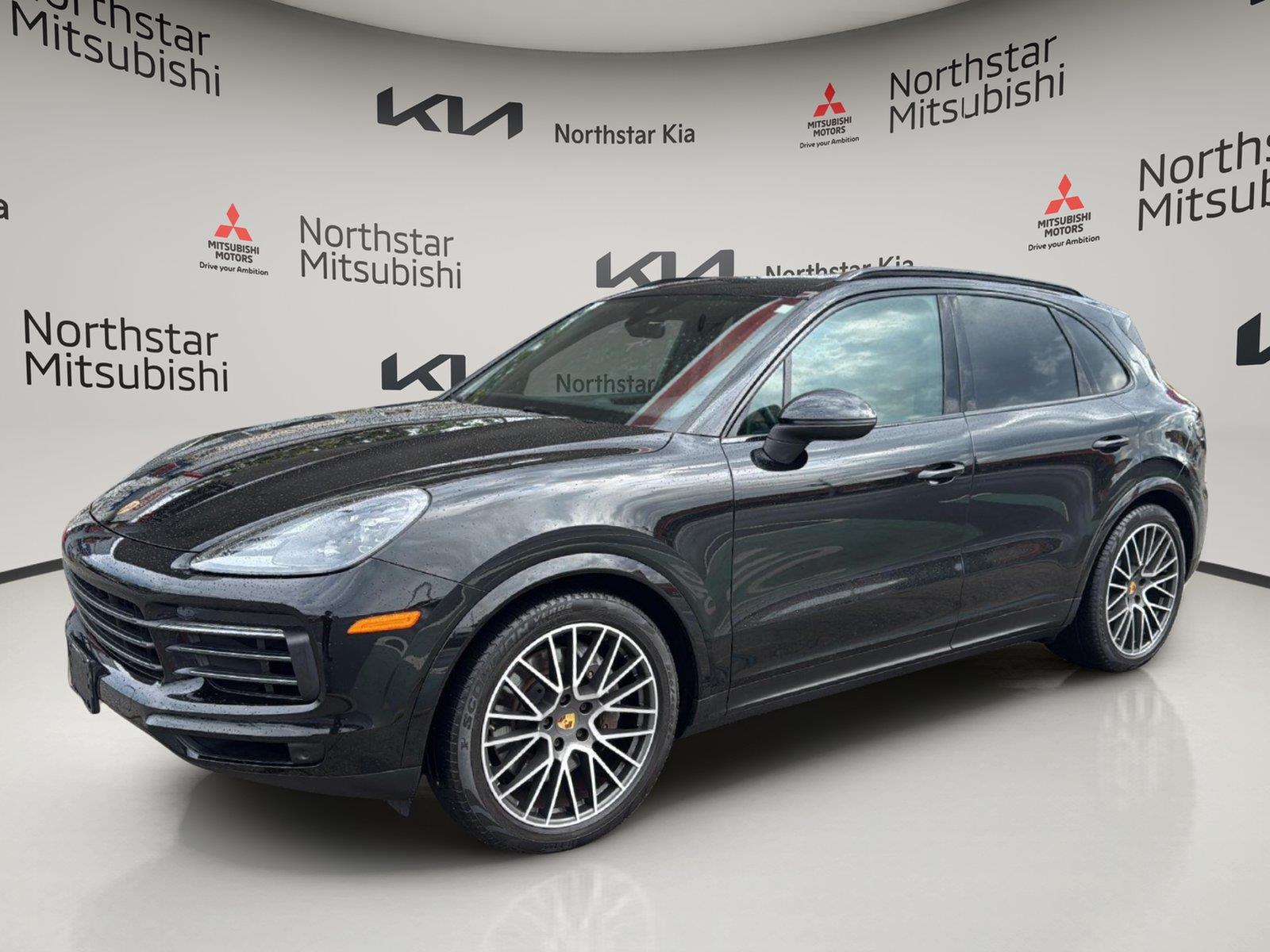  2023 Porsche Cayenne Platinum Edition AWD   