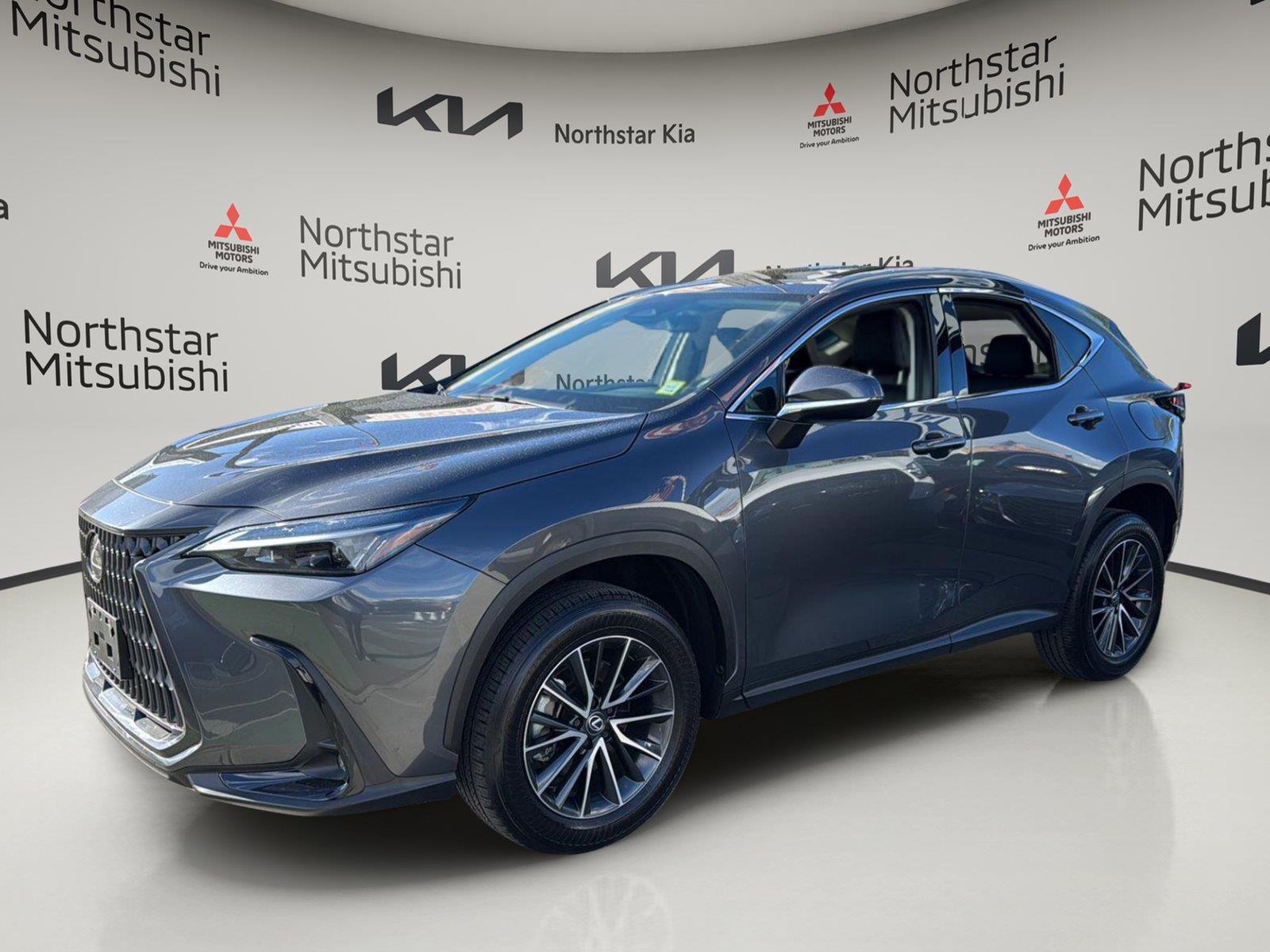 2024 Lexus NX Gris (Cloudburst Gray) SUV/Crossover Tracción en las cuatro ruedas Automática