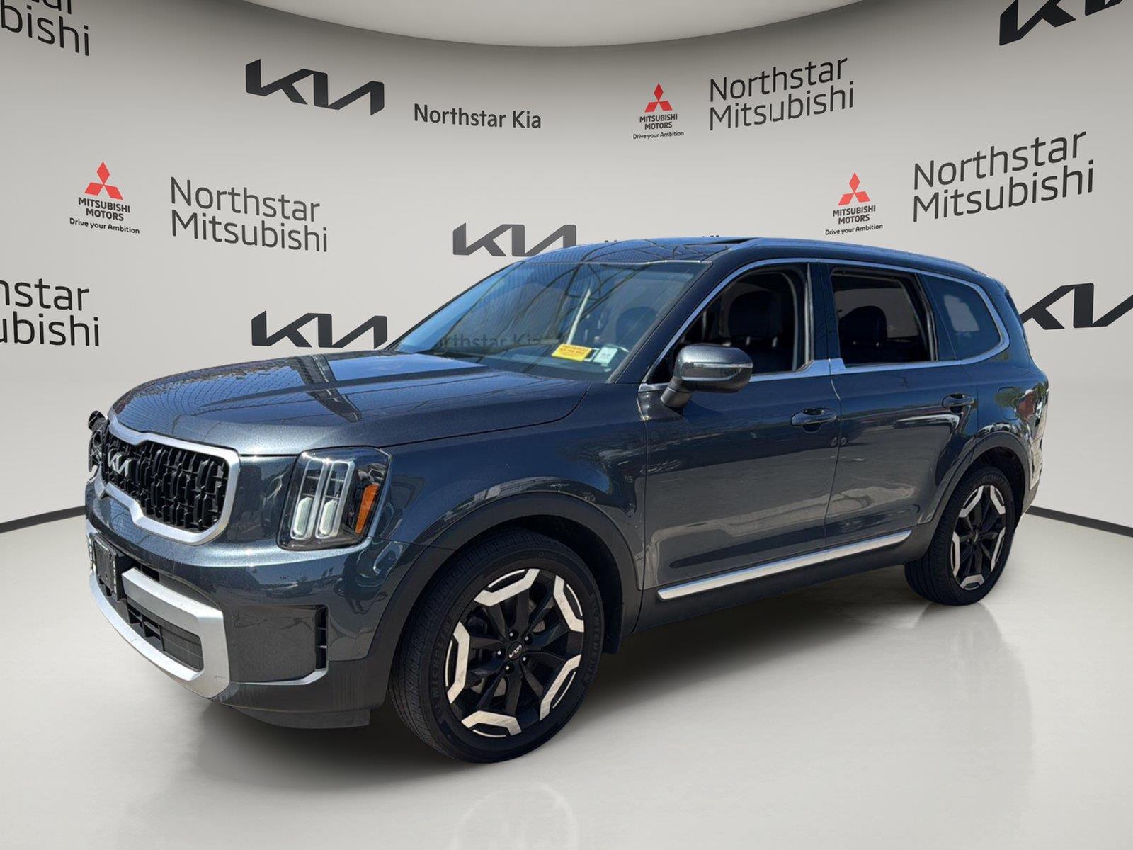 Gravity Gray 2023 Kia Telluride SUV / Crossover All-Wheel Drive Automatic