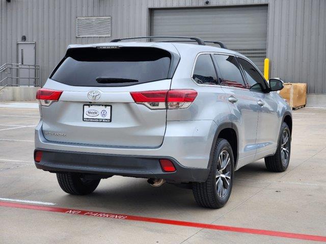 2018 Toyota Highlander LE 3