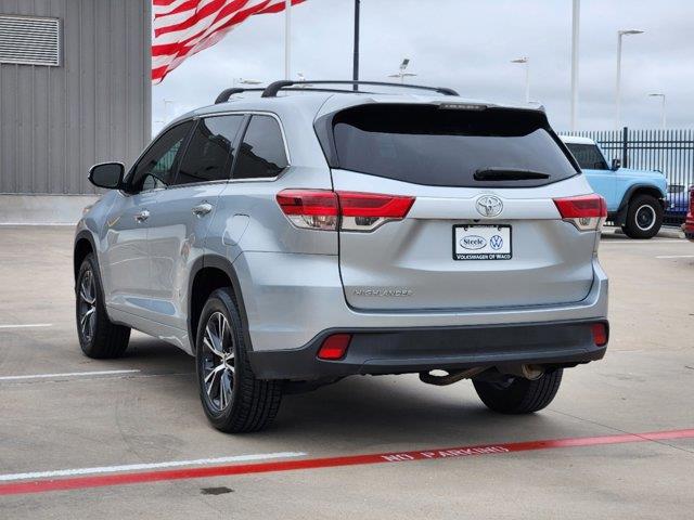 2018 Toyota Highlander LE 4