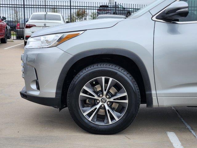 2018 Toyota Highlander LE 6