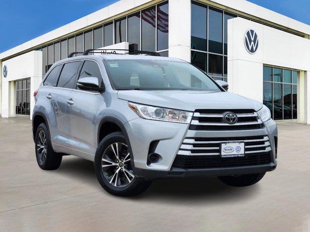 2018 Toyota Highlander LE 1