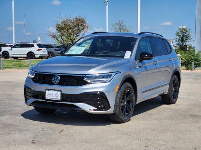 2024 Volkswagen Tiguan SE R-Line Black 2