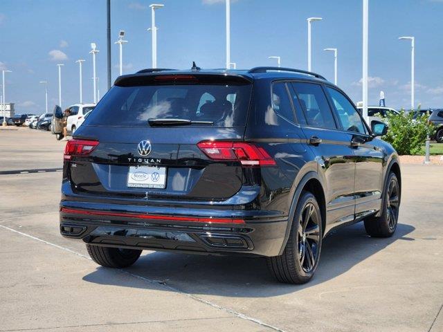 2024 Volkswagen Tiguan SE R-Line Black 3