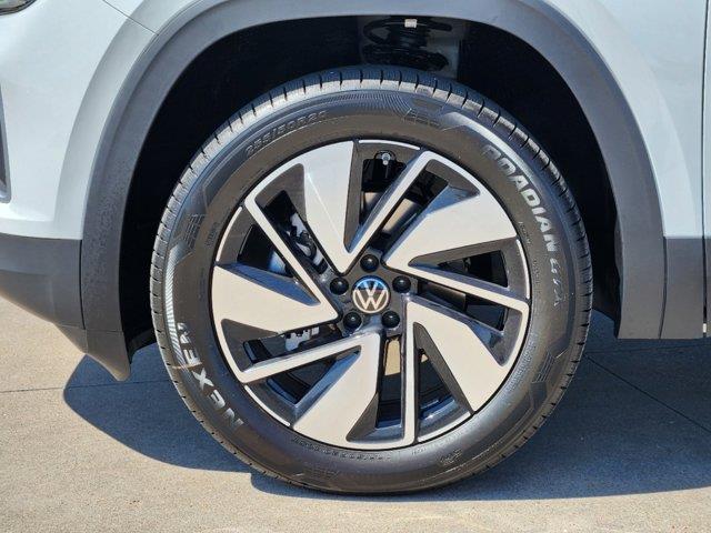 2024 Volkswagen Atlas 2.0T SE w/Technology 7