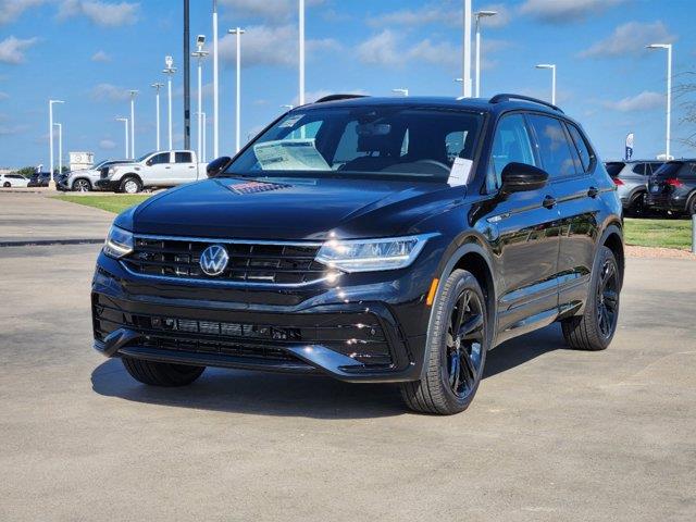 2024 Volkswagen Tiguan SE R-Line Black 2