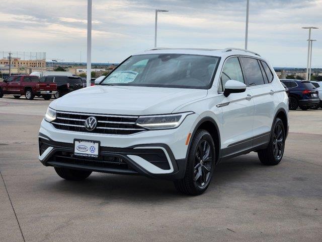 2024 Volkswagen Tiguan SE 2