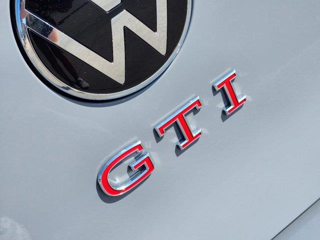 2024 Volkswagen Golf GTI Autobahn 8