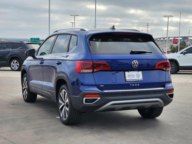 2024 Volkswagen Taos SE 4