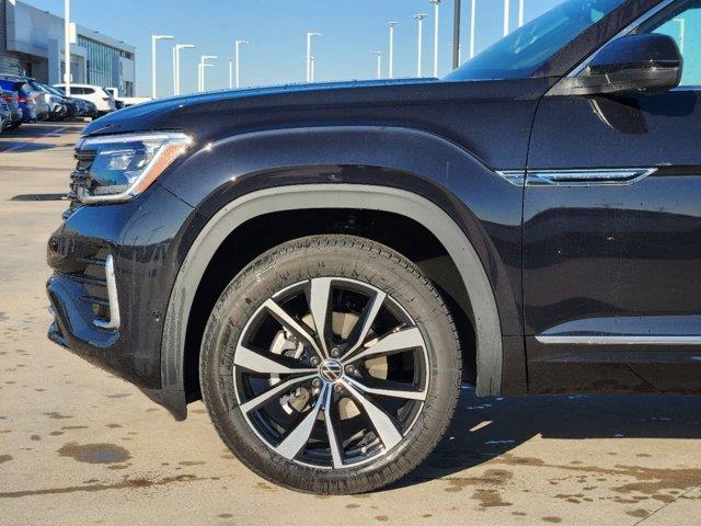 2025 Volkswagen Atlas Cross Sport 2.0T SEL Premium R-Line 6